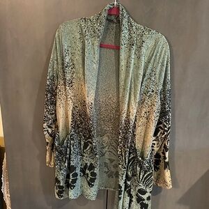 Stylish Women's Cardigan in Black and Gray